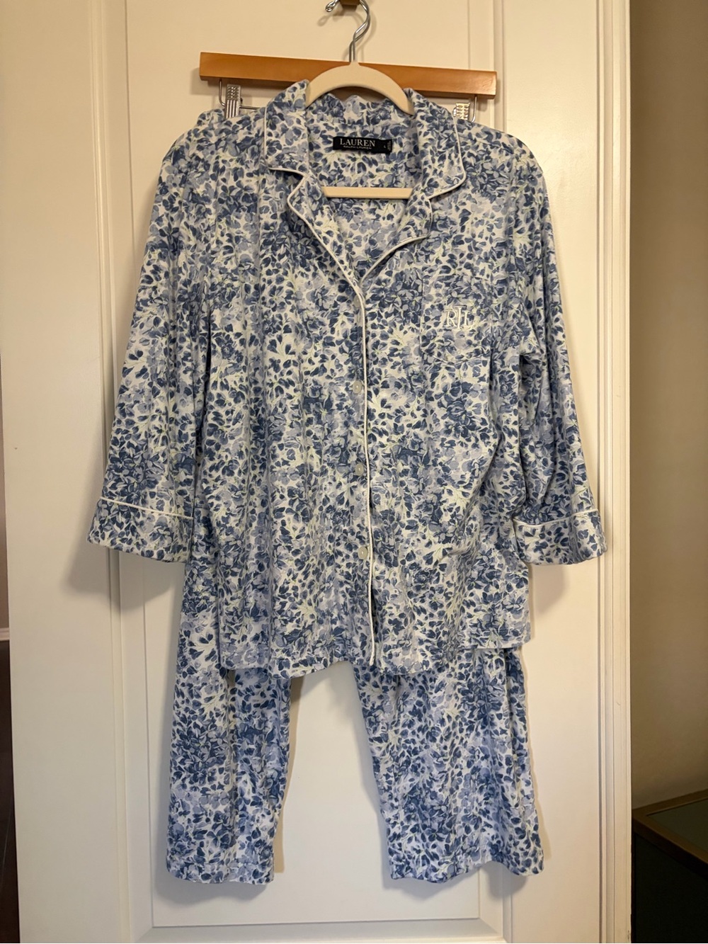 🤍💤💙Lauren Ralph Lauren Blue & White Floral Pajama Set💙💤🤍